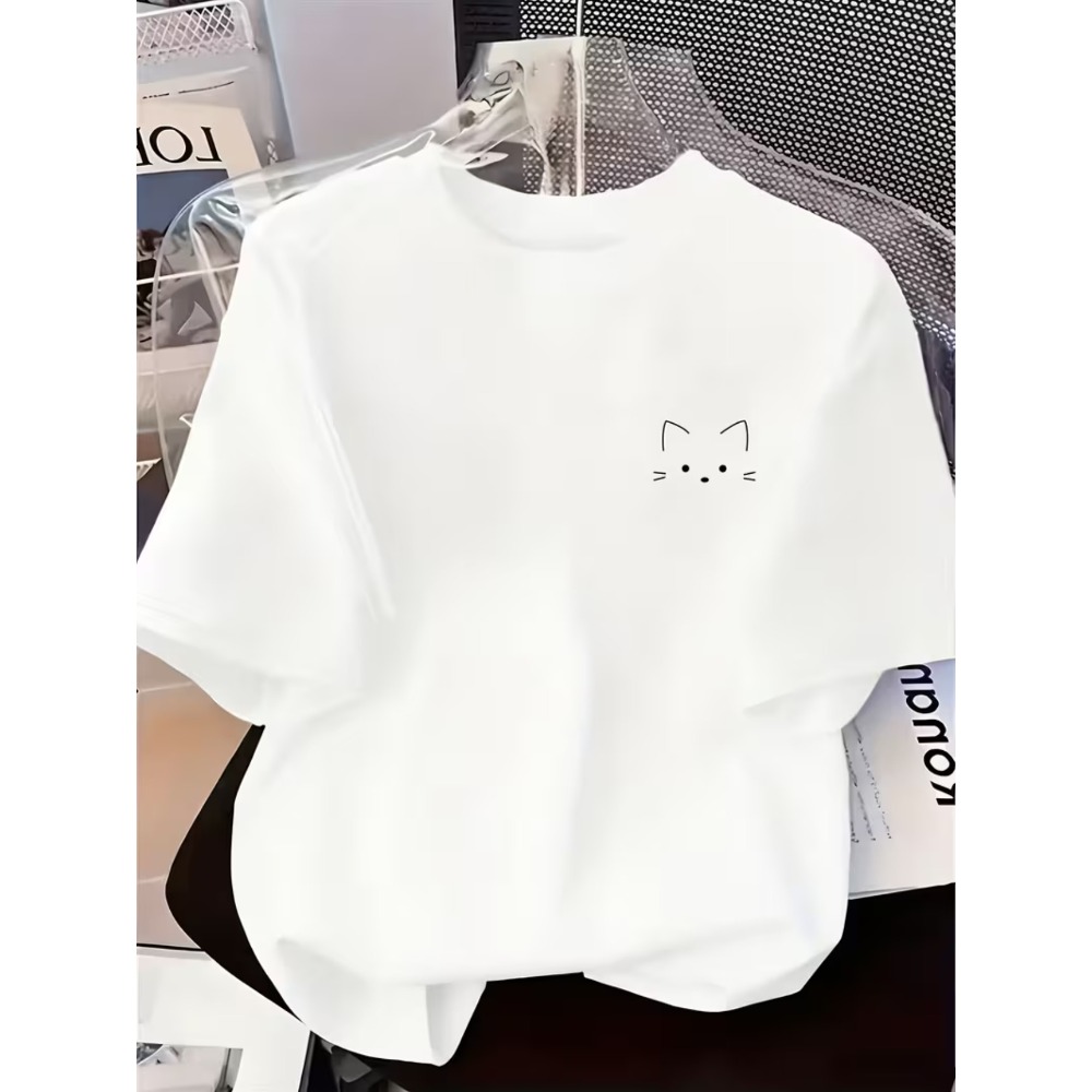 Street Fashion Logo - Minimalistyczna koszulka z małym logo kota,