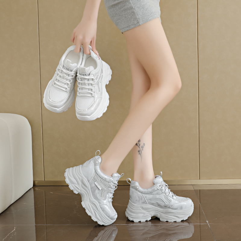Street Fashion Walking - Damskie sneakersy na platformie z siateczki,